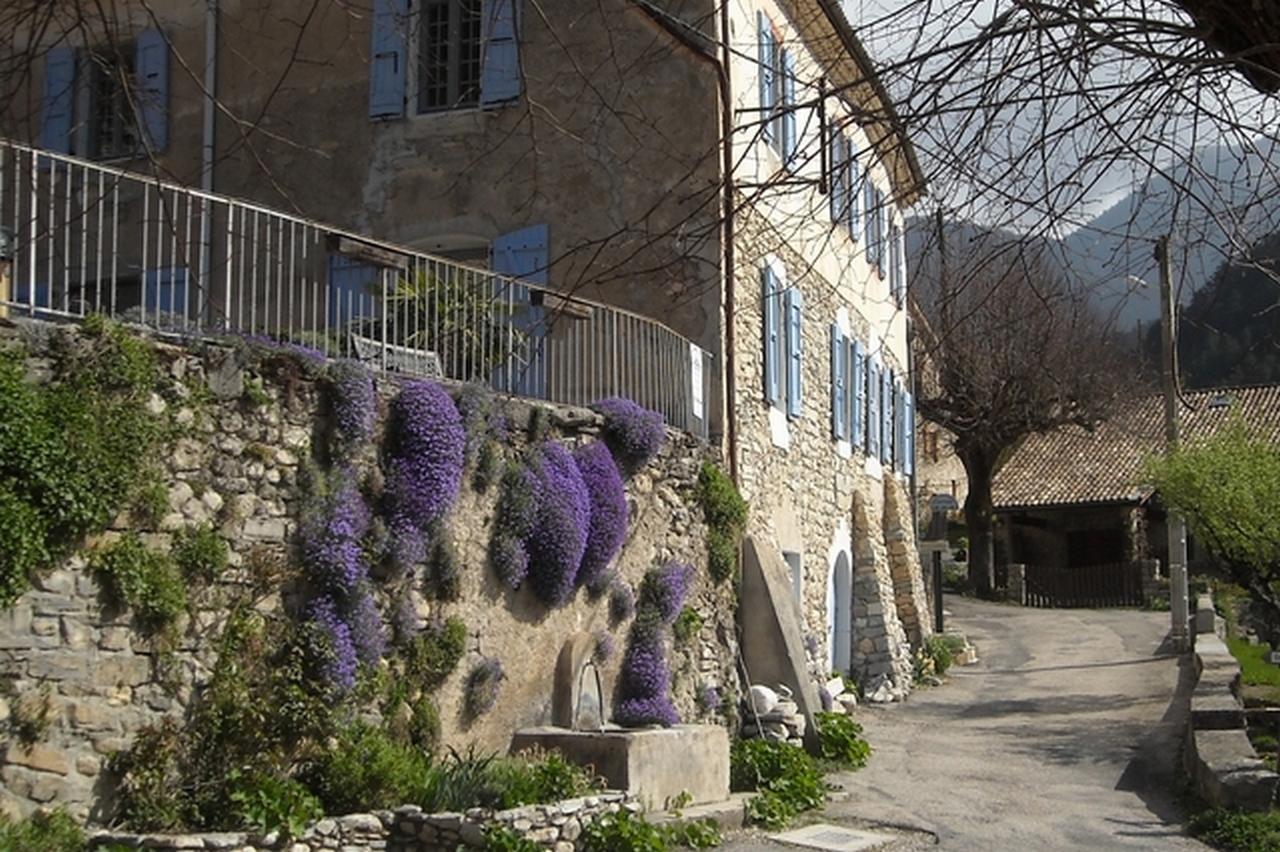 Le Sareymond Bed & Breakfast Menee Bagian luar foto